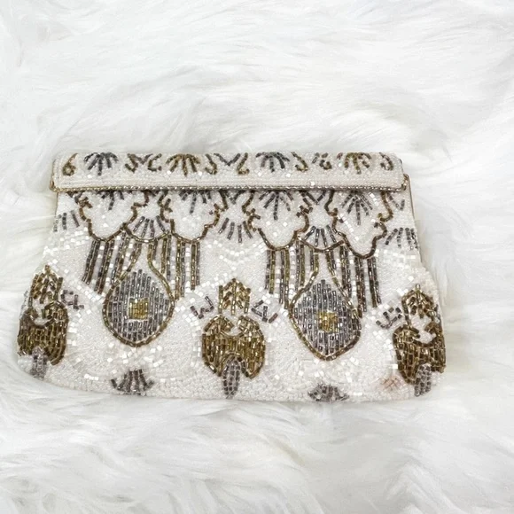 Vintage Gold-Pewter-White Beaded Clutch. - Picture 8 of 13